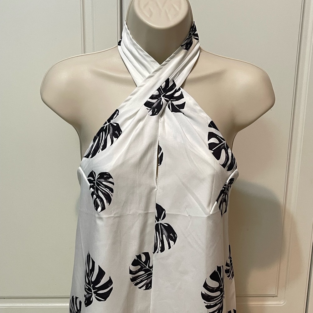 Silky sleeveless top (s)